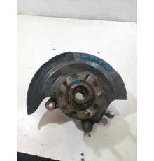 Кулак поворотный передний левый