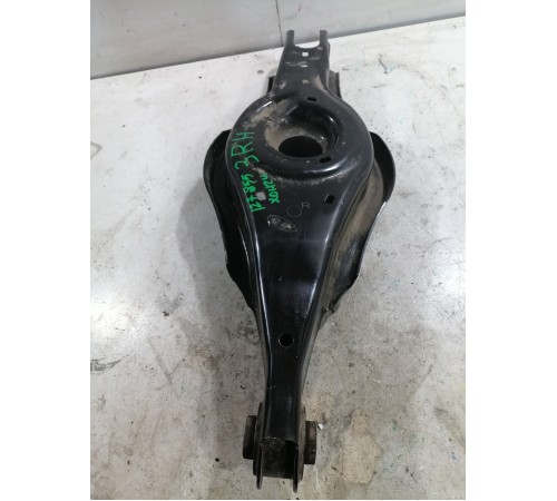 Рычаг поперечный задний правый нижний