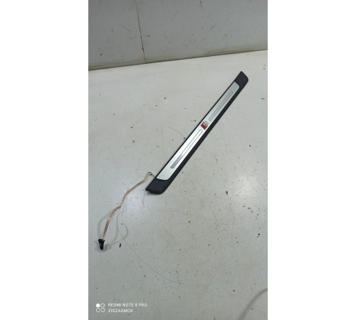 Накладка порога (передняя левая)