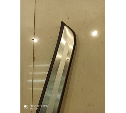 Накладка порога(передняя правая)