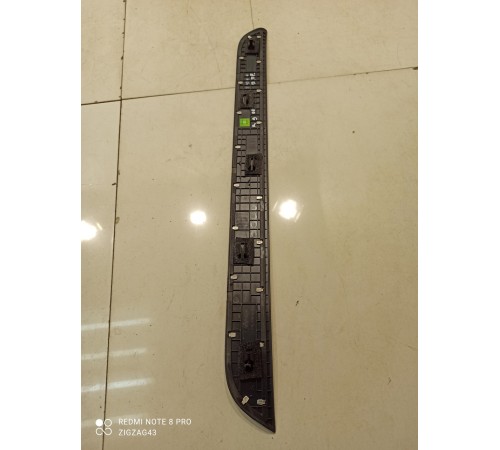 Накладка порога(передняя правая)