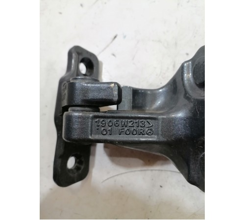 Петля двери задняя правая верхняя