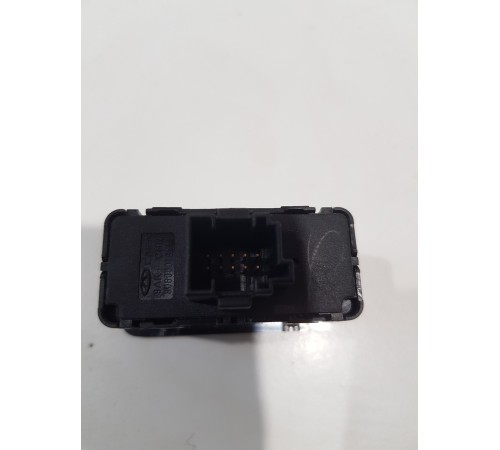 Кнопка обогрева сидений второго ряда