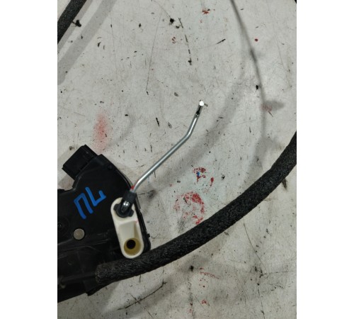 Замок двери (передний левый)