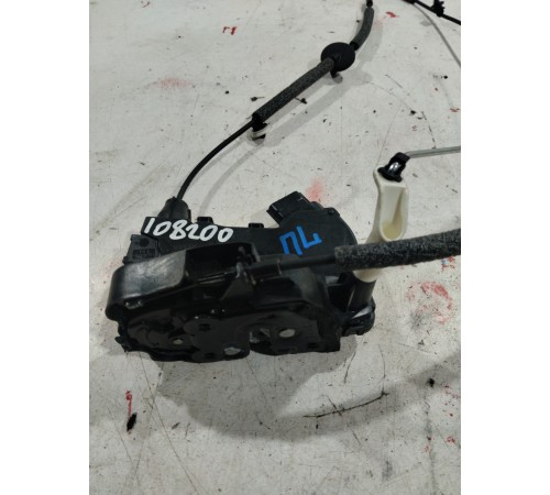 Замок двери (передний левый)