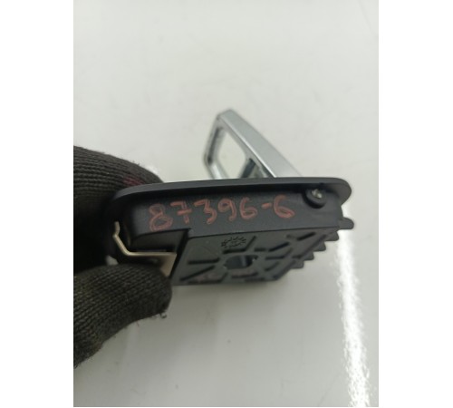 Крючок багажника