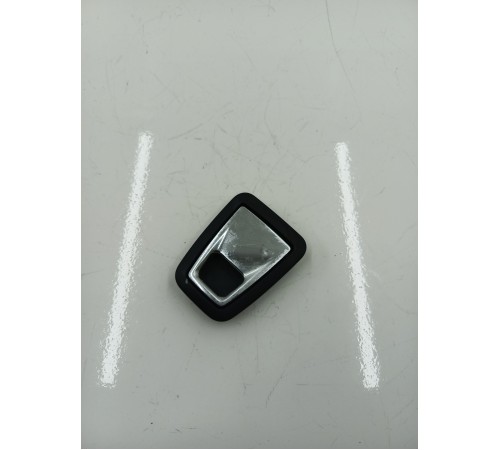 Крючок багажника