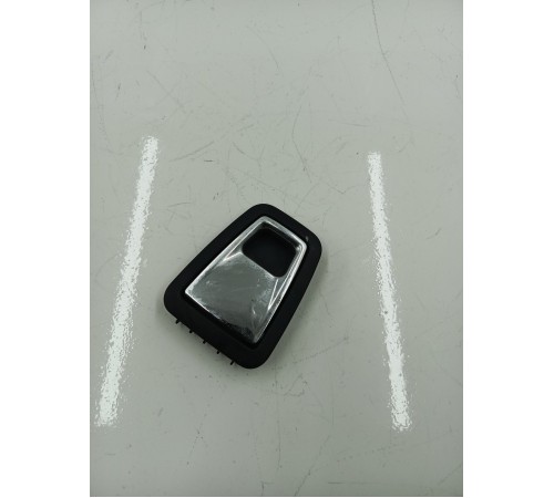 Крючок багажника