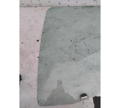 Стекло двери левое