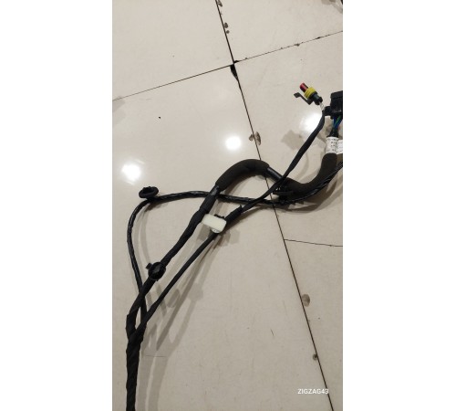 Электропроводка двери (задняя левая)