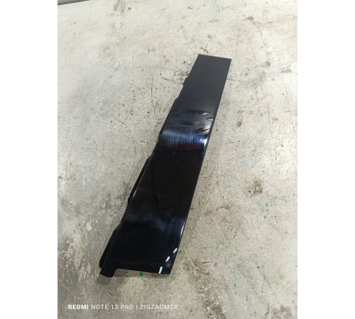 Накладка двери передняя левая