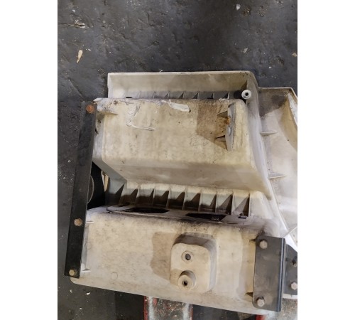 Корпус подножки (ступеньки) левый