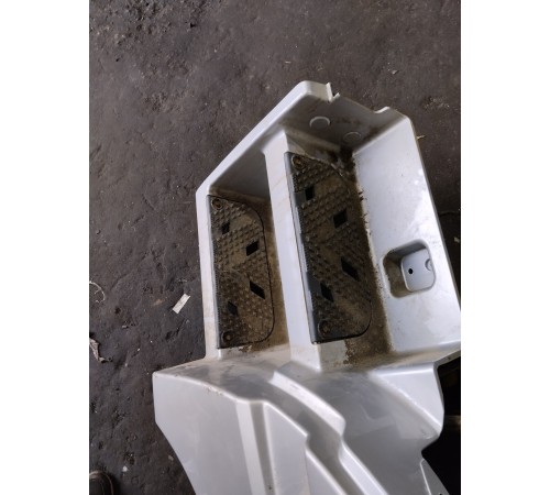 Корпус подножки (ступеньки) левый