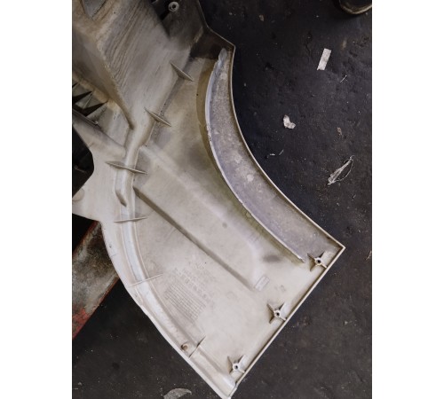 Корпус подножки (ступеньки) левый