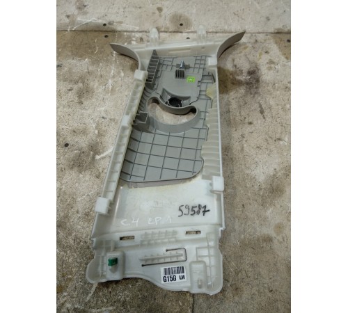 Обшивка стойки центральная левая