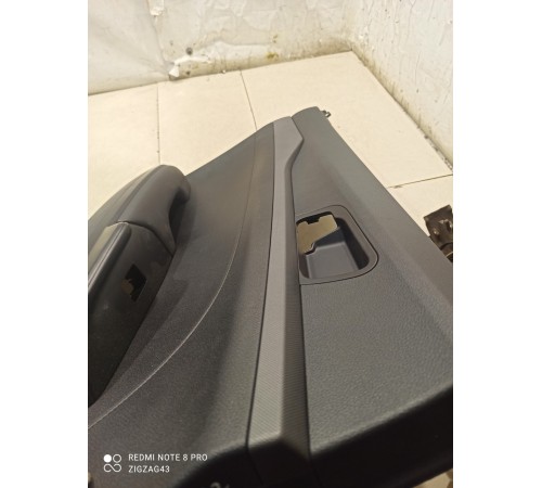 Обшивка двери (задняя, левая)