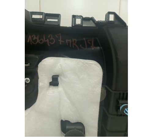 Обшивка Передняя правая