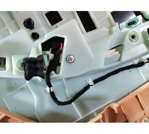 Обшивка двери передняя правая