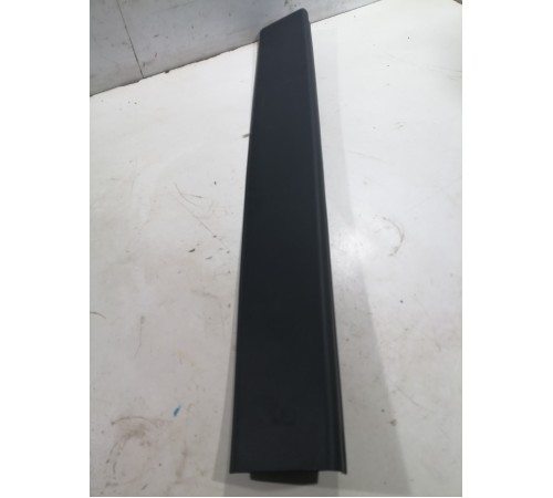 Обшивка крышки багажника