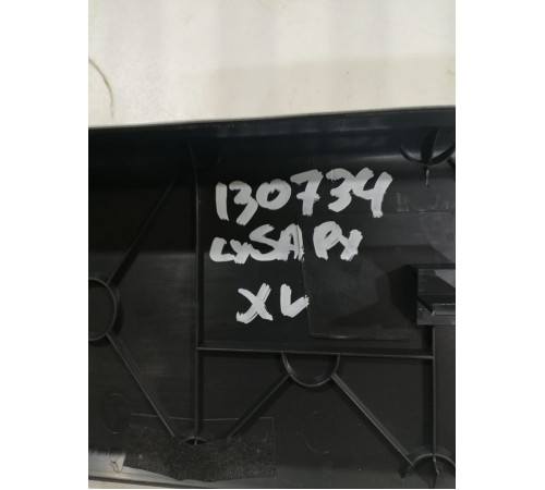 Обшивка крышки багажника