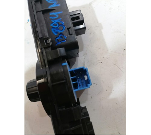 Блок кнопок управления зеркалами