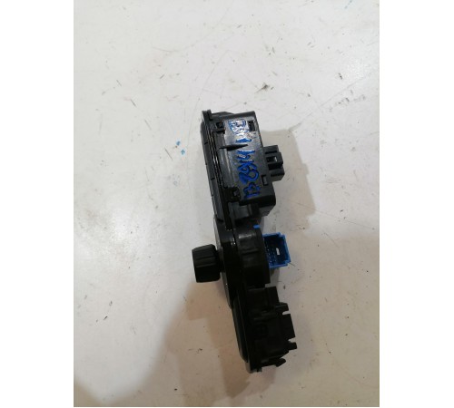 Блок кнопок управления зеркалами