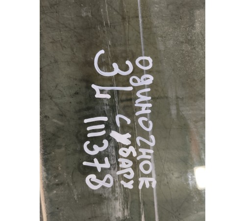 Стекло двери (заднее левое)