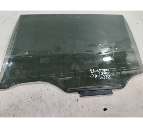 Стекло двери (заднее левое)