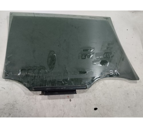 Стекло двери (заднее левое)