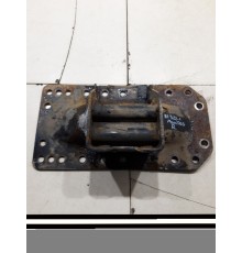 Кронштейн(крепление) рамы правый