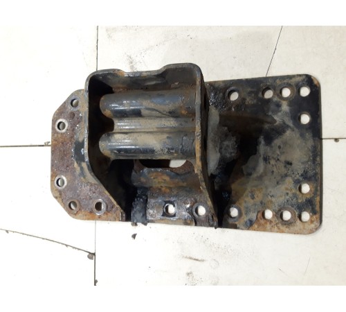 Кронштейн(крепление) рамы правый