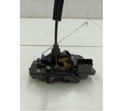 Замок двери передний правый