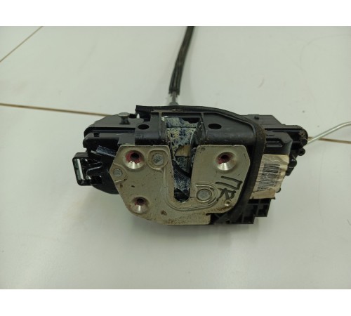 Замок двери передний правый