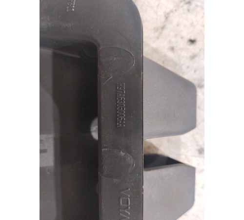 Накладка замка крышки багажника