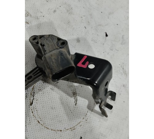 Датчик высоты дорожного просвета(передний левый)