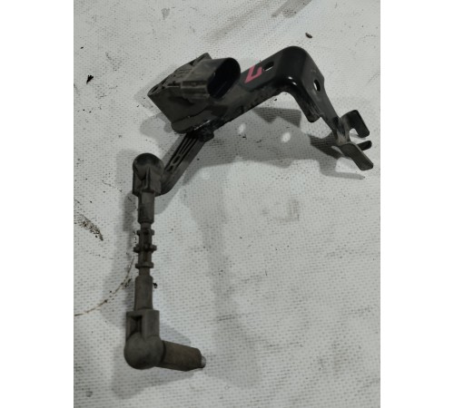 Датчик высоты дорожного просвета(передний левый)