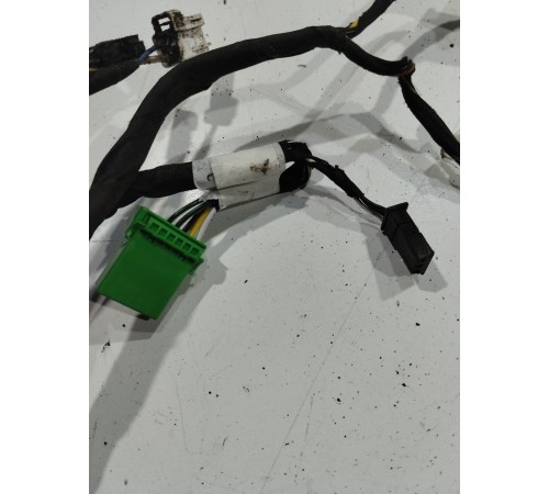 Электропроводка крышки багажника