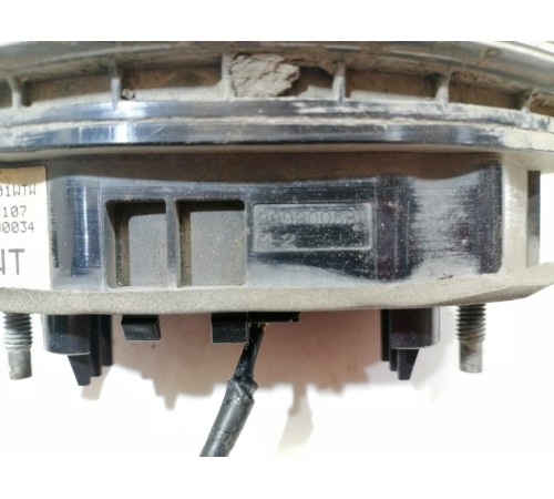 Кнопка открывания крышки багажника