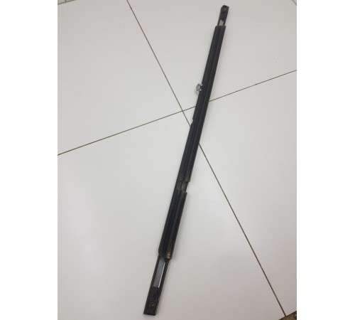 Уплотнитель стекла задний правый внешний