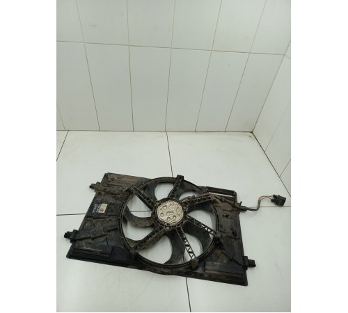 Диффузор радиаторов с вентилятором охлаждения двигателя