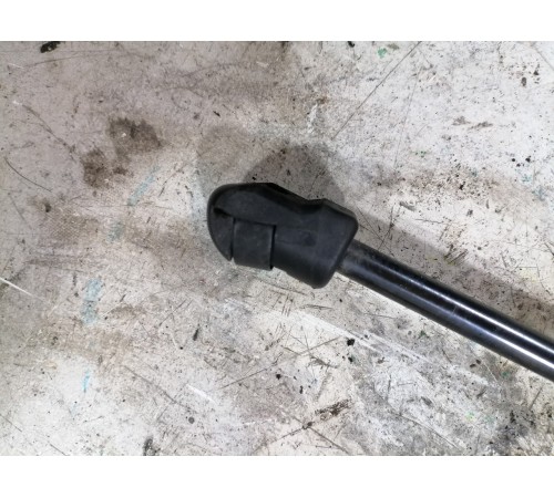 Амортизатор крышки багажника левый