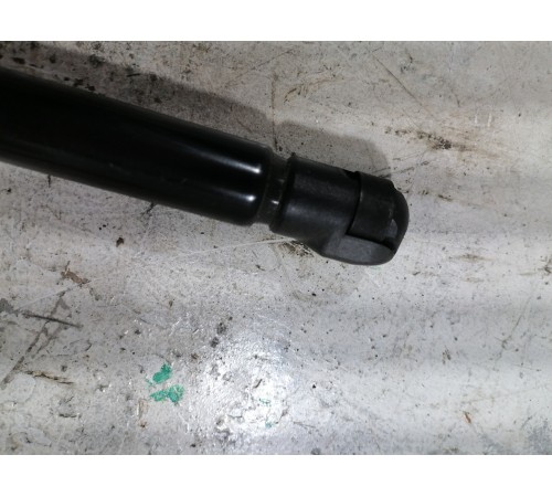 Амортизатор крышки багажника левый