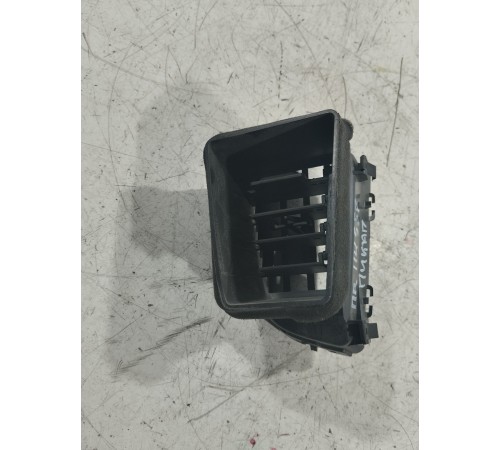 Воздушный дефлектор передний правый