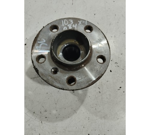 Ступица (задняя, левая)