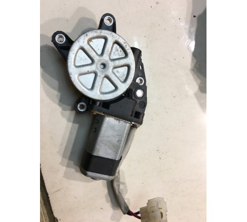 Моторчик стеклоподъемника (передний,правый)