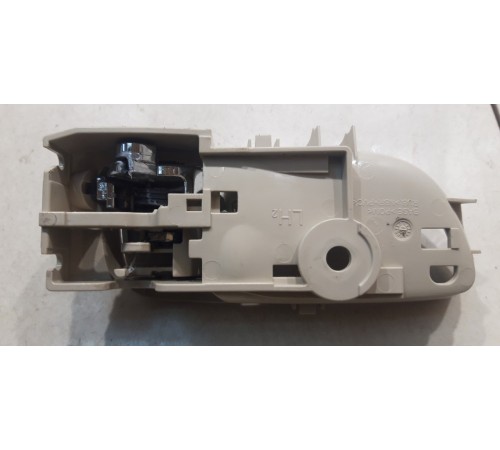 Ручка двери (передняя, левая, внутренняя)