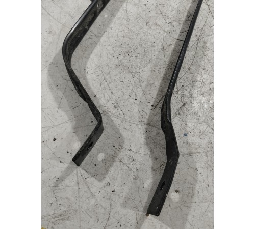 Крепление топливного бака 2шт