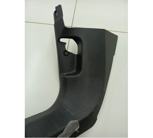 Накладка стойки передняя левая