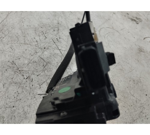 Замок двери задний правый