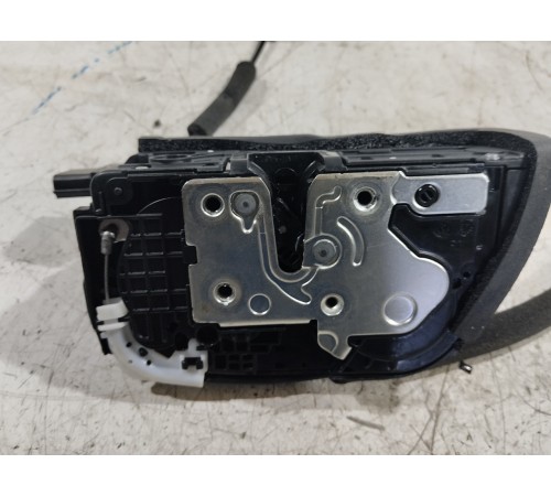 Замок двери задний правый